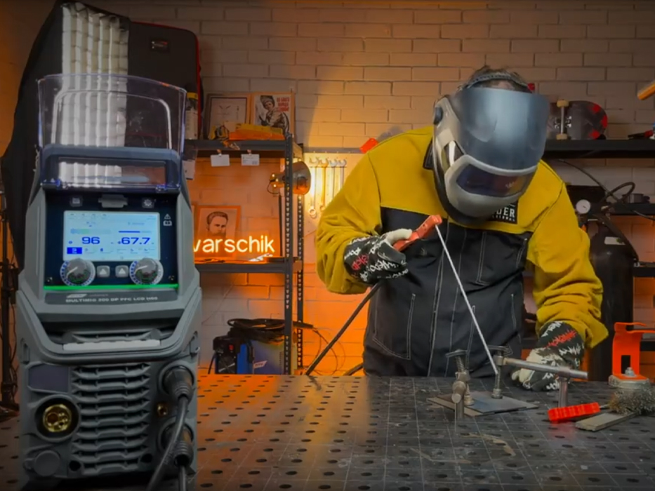 Видеообзор на ПТК HANKER MIG 200 DP PFC LCD H60