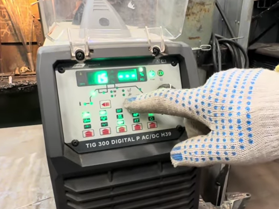 Сварка аппаратом ПТК HANKER TIG 300 DIGITAL P AC/DC H39
